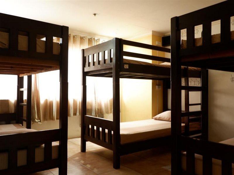 The Fort Budget Hotel- Bonifacio Global City Makati City Ngoại thất bức ảnh