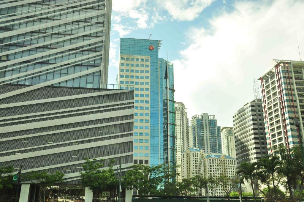 The Fort Budget Hotel- Bonifacio Global City Makati City Ngoại thất bức ảnh