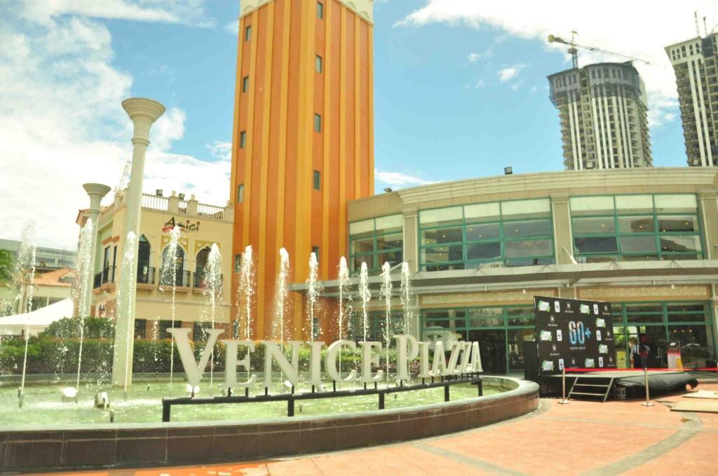 The Fort Budget Hotel- Bonifacio Global City Makati City Ngoại thất bức ảnh