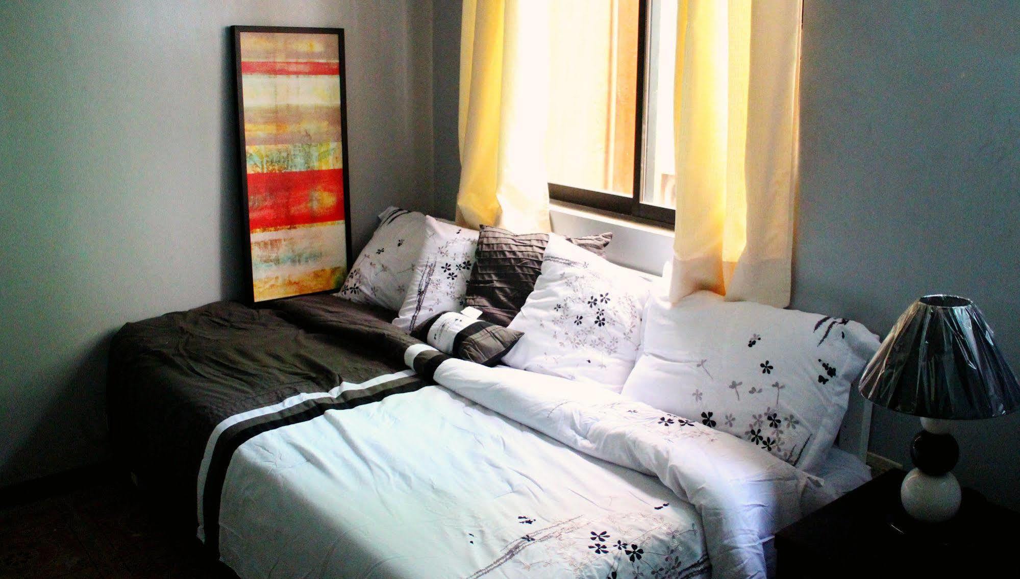 The Fort Budget Hotel- Bonifacio Global City Makati City Ngoại thất bức ảnh