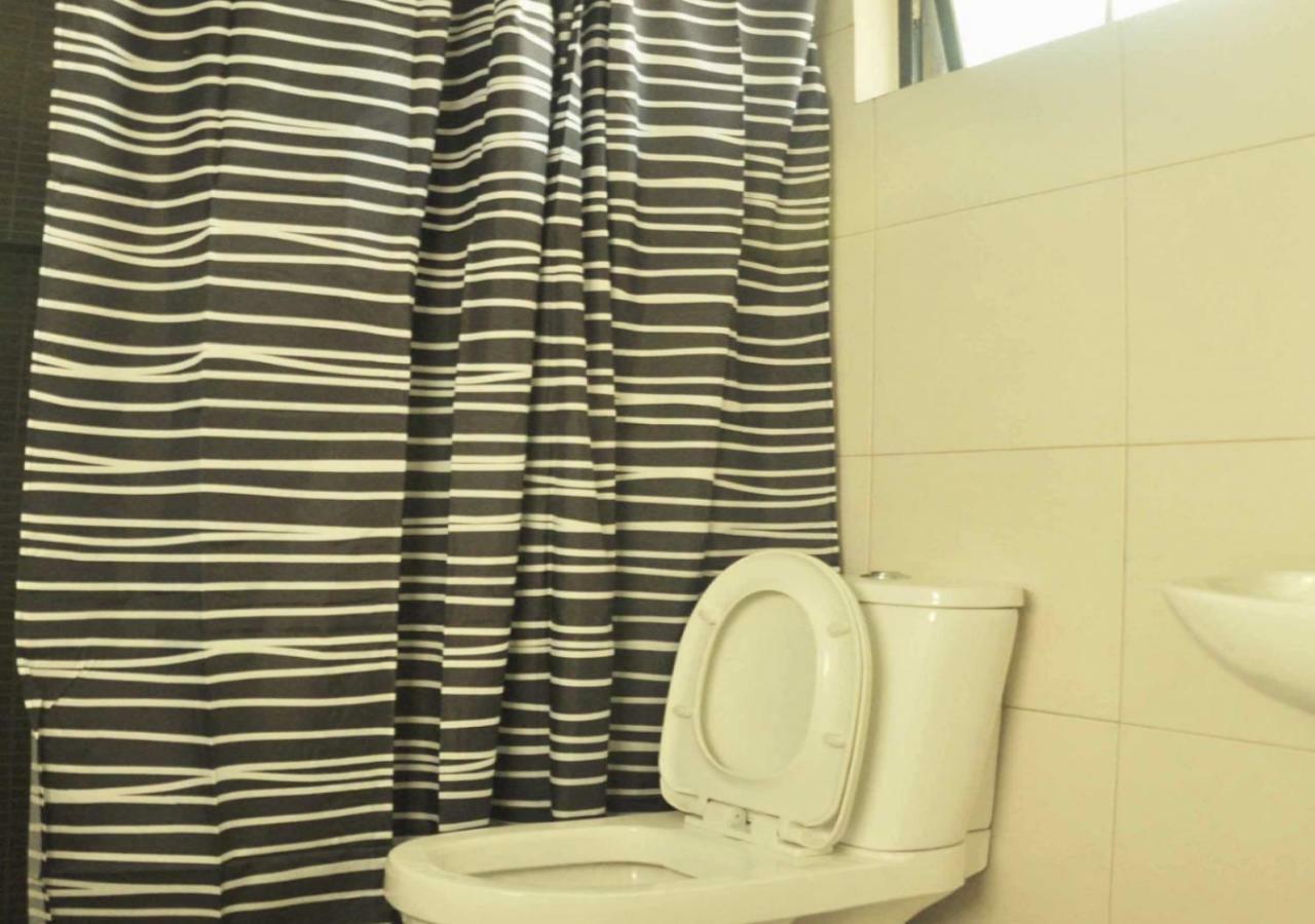 The Fort Budget Hotel- Bonifacio Global City Makati City Ngoại thất bức ảnh